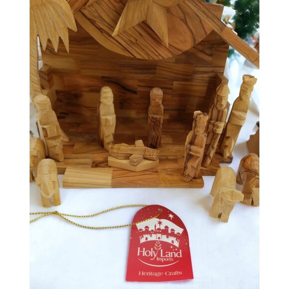 Nativity set Music Box of Carved Bethlehem Olive Wood National Geographic Origin - Picture 3 of 16